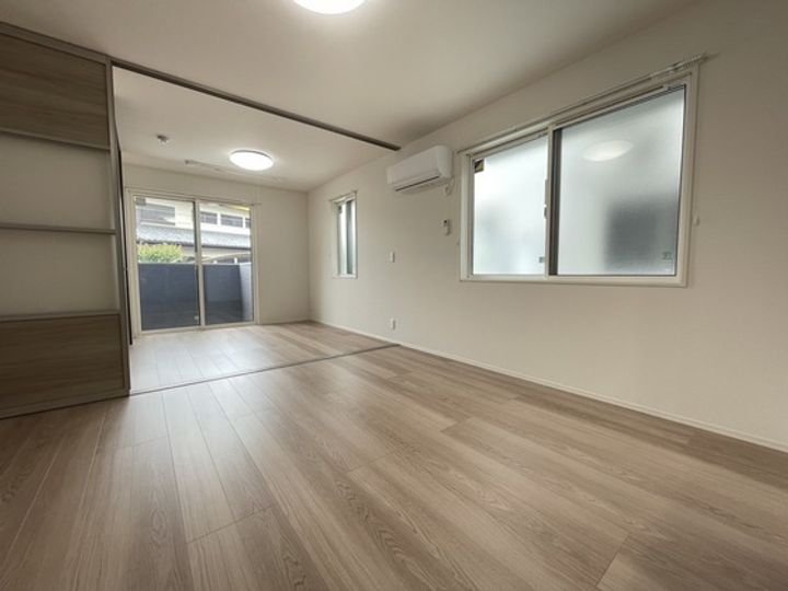 D-ROOM高須2丁目 A棟の居間