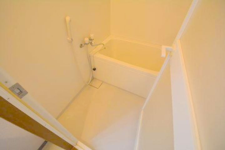 パルティグIIの風呂