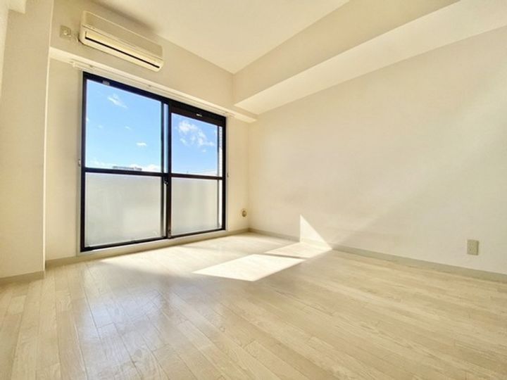 メゾン・ド・セレニテの居間