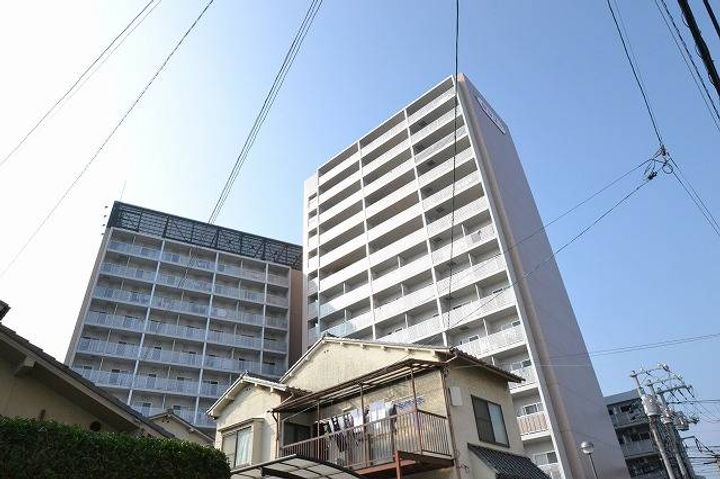 シャトー広島の外観