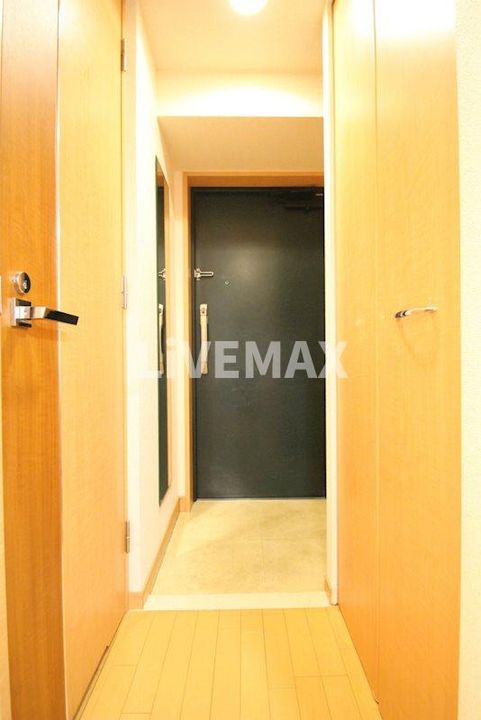 プレサンス栄メディパークの玄関