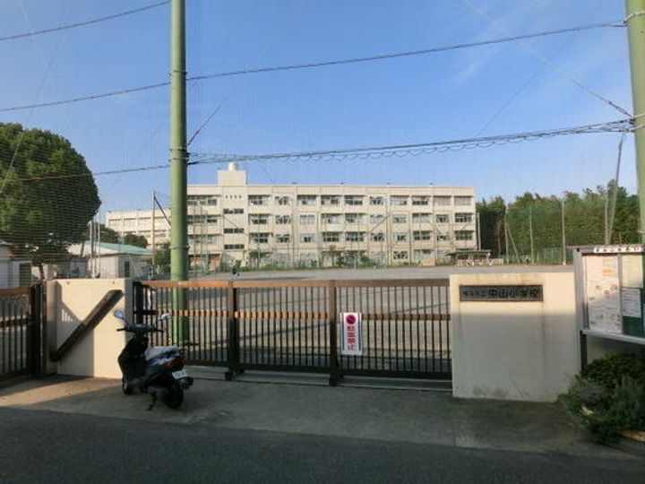 マンシオンアチェ・イーの周辺