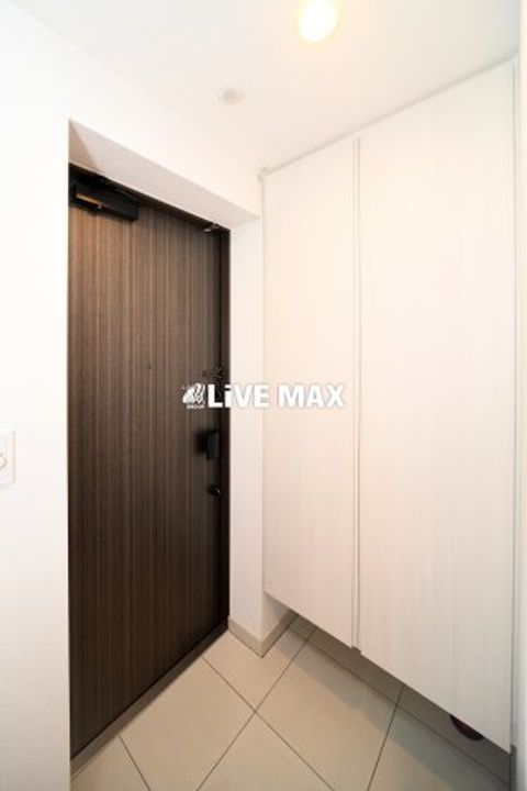 ディームス大手町ノースの玄関