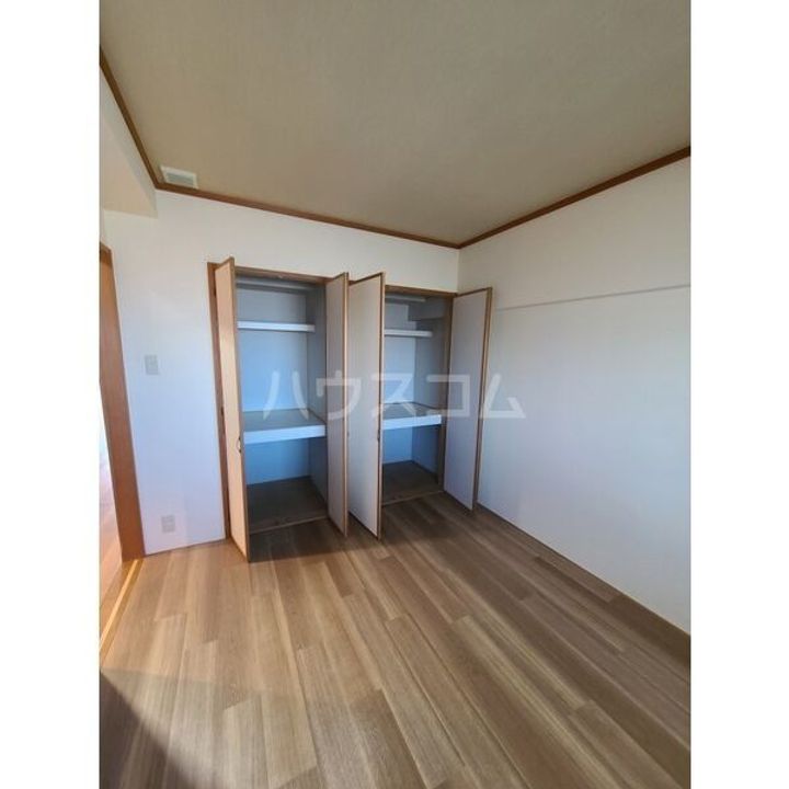 三向ハイツ元今泉の内装