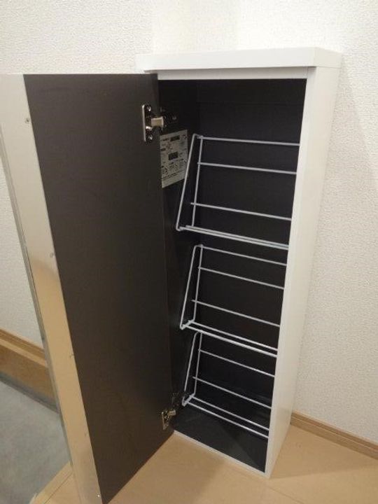 アイコート三鷹の玄関