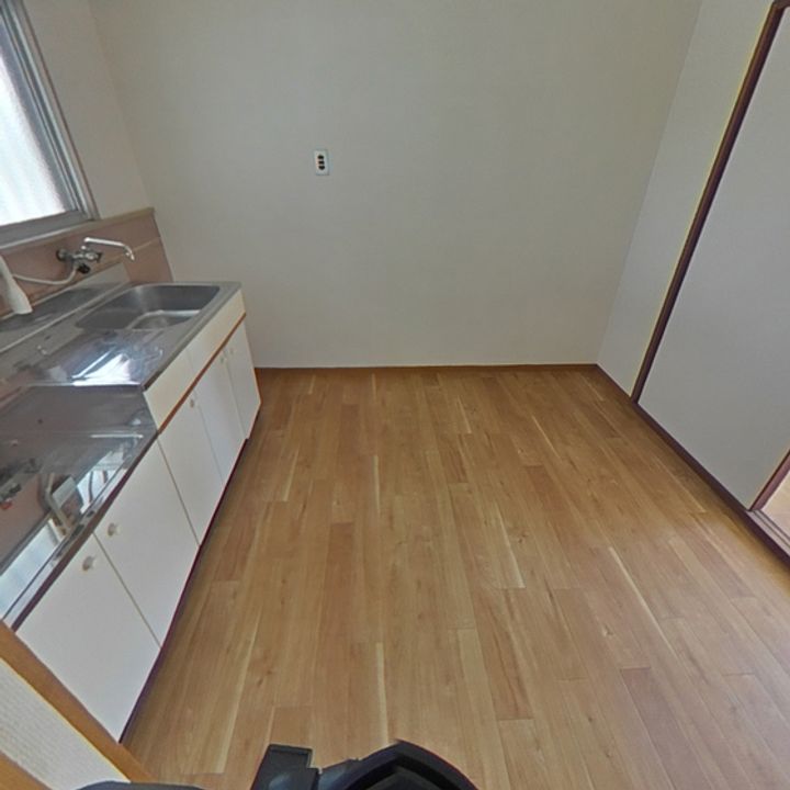 高尾アパートの居間