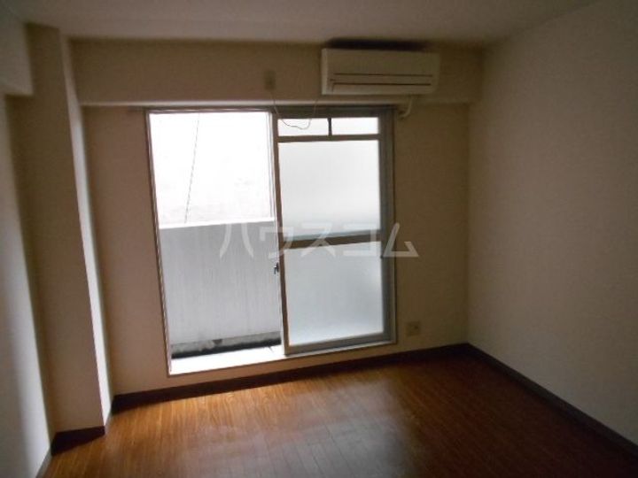 セントポーリア丸太町の居間