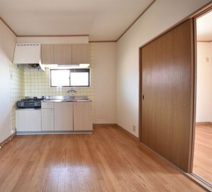 メゾニティーブラッサム Aの居間