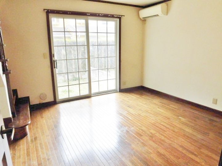 神奈川県横浜市瀬谷区二ツ橋町(一戸建)の賃貸物件の居間