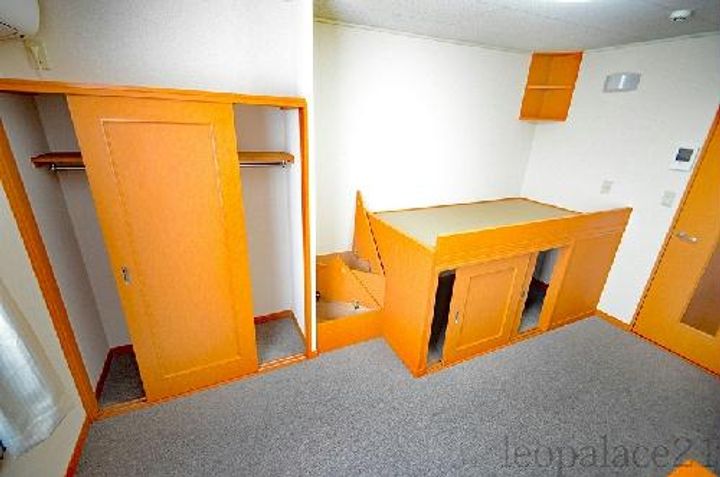 レオパレス二本木の内装