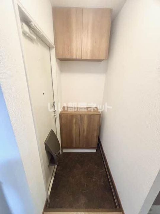 アークプラザ元町の玄関