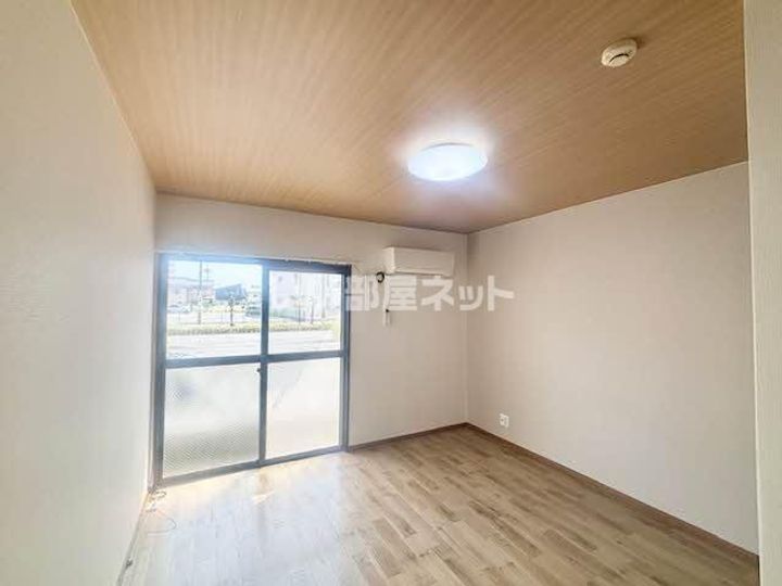 アークプラザ元町の居間