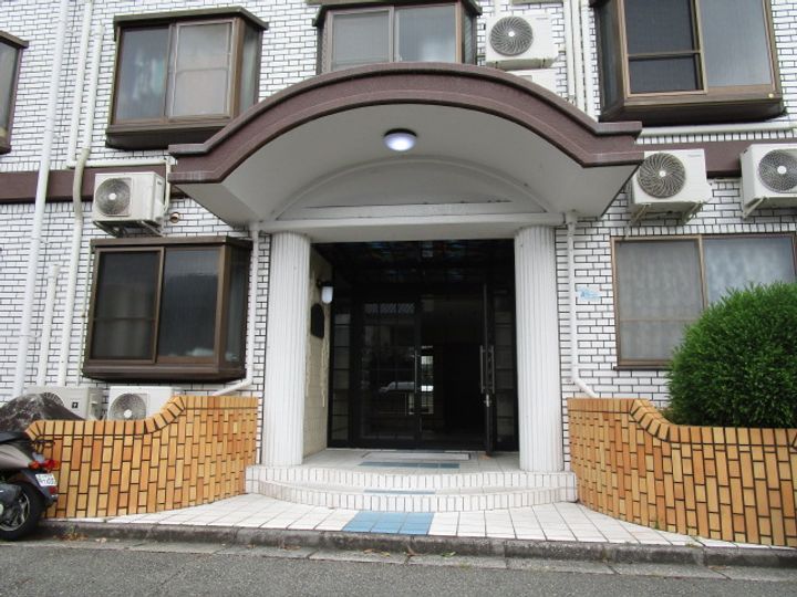 シティライフ柏原の地図