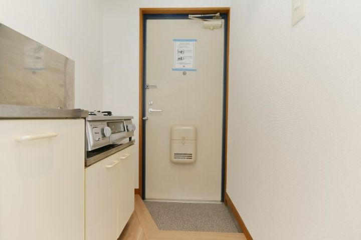 東京都江戸川区南篠崎町4(マンション)の賃貸物件の玄関