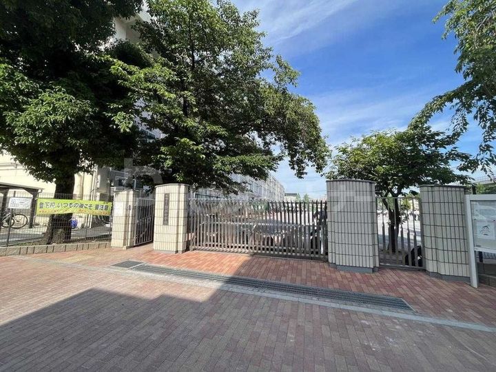 ステージ グラシアの周辺