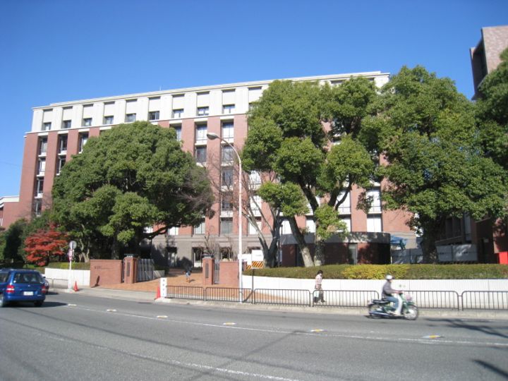 ラカーサ山科の周辺