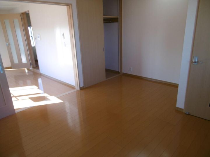 豊島ビルの居間