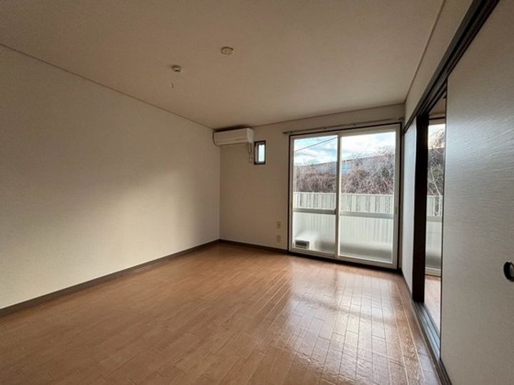 広島県広島市佐伯区五日市町大字美鈴園(一戸建)の賃貸物件の居間