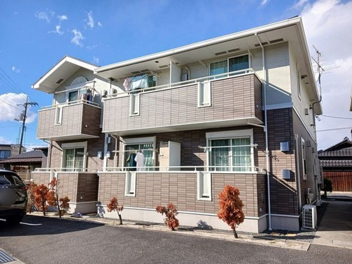 ネオ・サルビアIIIの外観