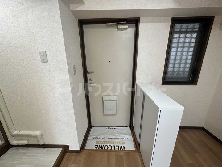 千葉県船橋市海神1(マンション)の賃貸物件の玄関
