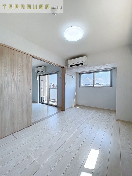 フォンターナ碩田の内装