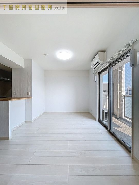 フォンターナ碩田の居間