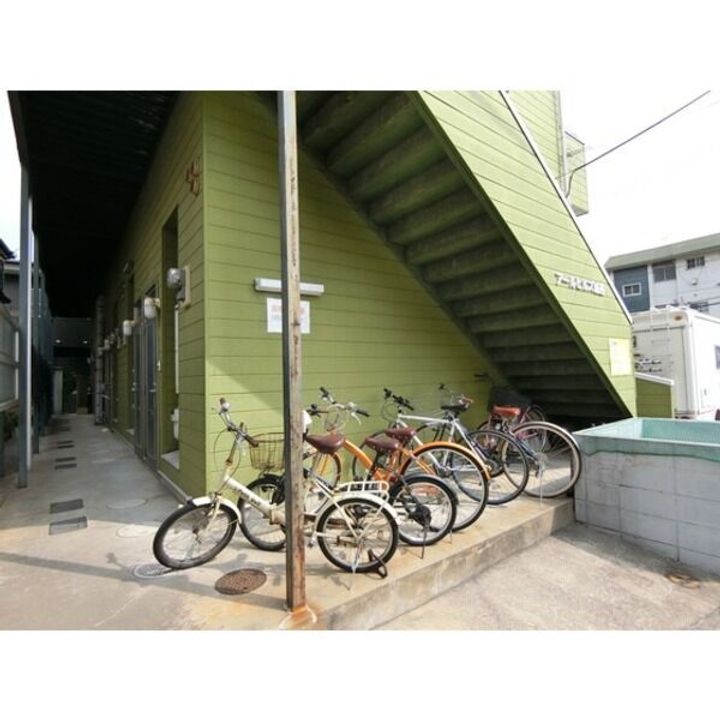 アールヒルズ城西の地図