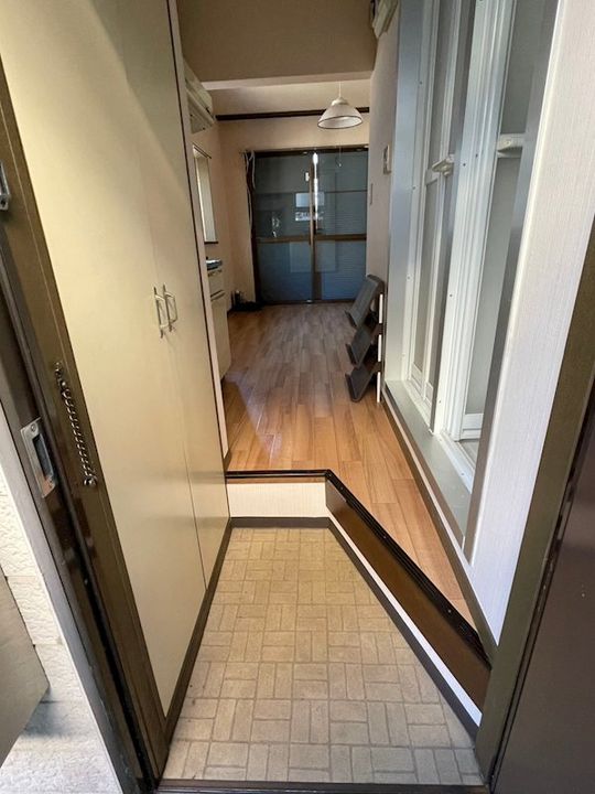 ファミリーコーポ笈川F棟の玄関