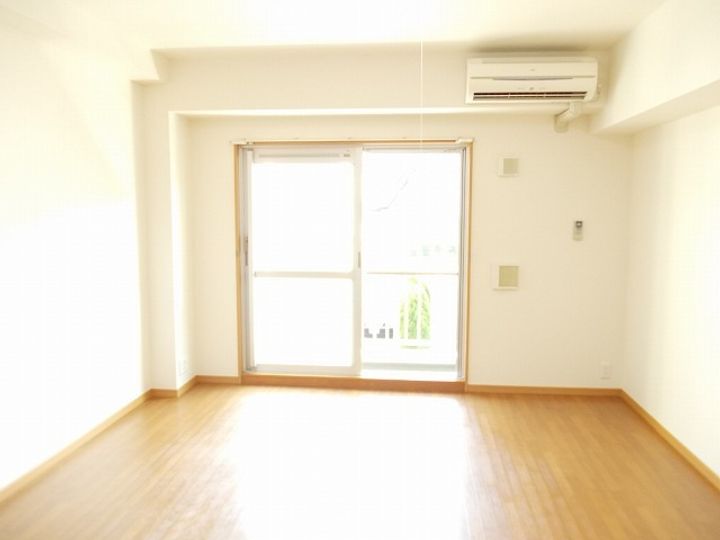 東京都町田市旭町3(マンション)の賃貸物件の居間