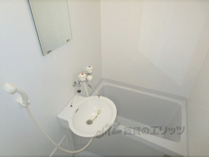 レオパレス西七条の風呂