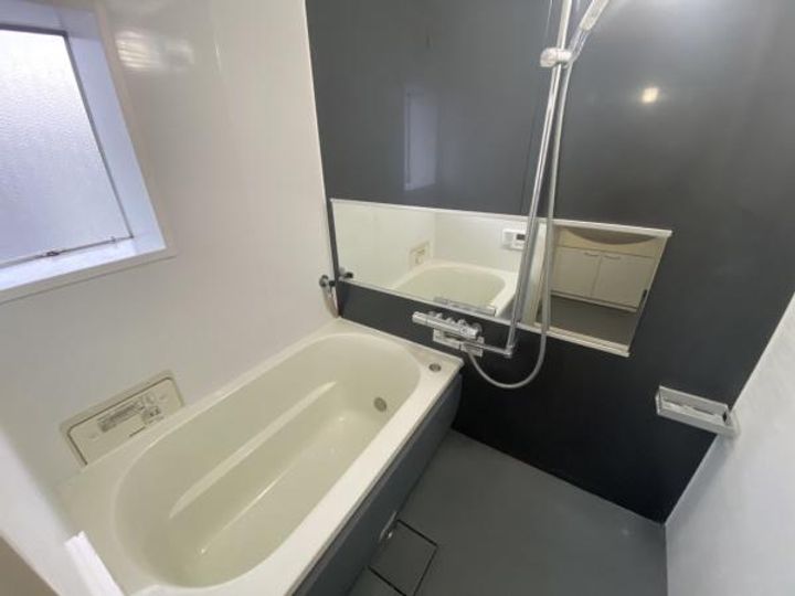 水無瀬青葉ハイツ12号棟 5Fの風呂