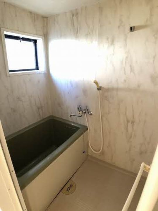 ファミール川原の風呂