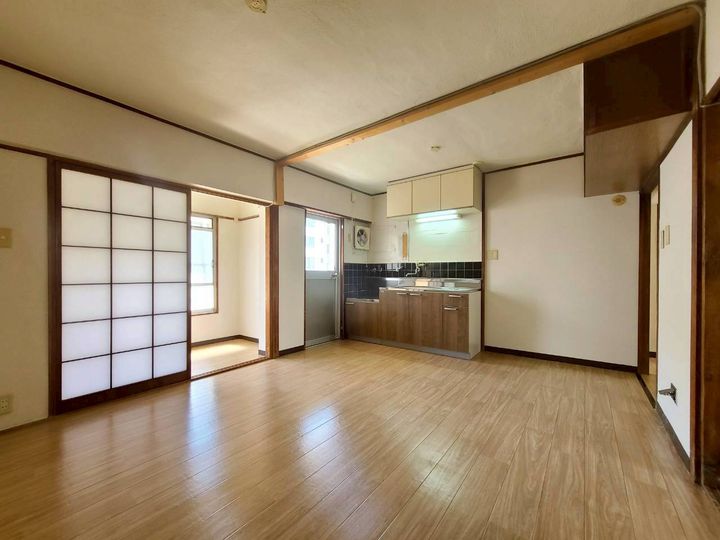 上高丸住宅の居間