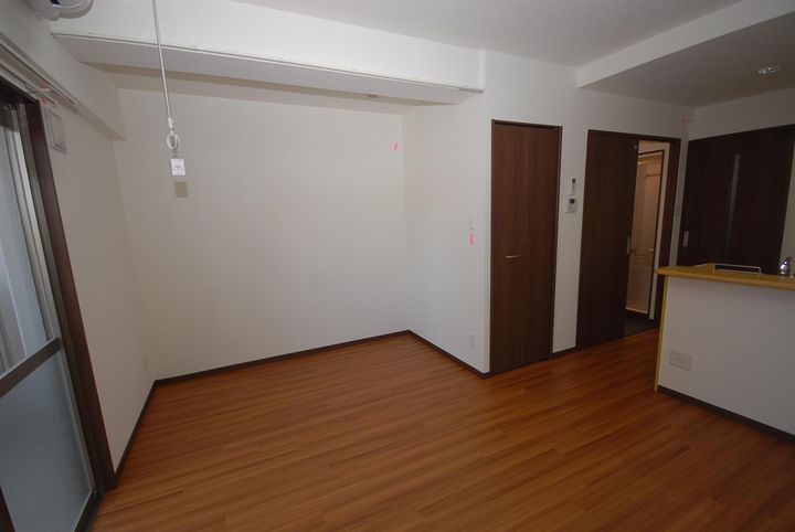 レーブコート西千石の居間