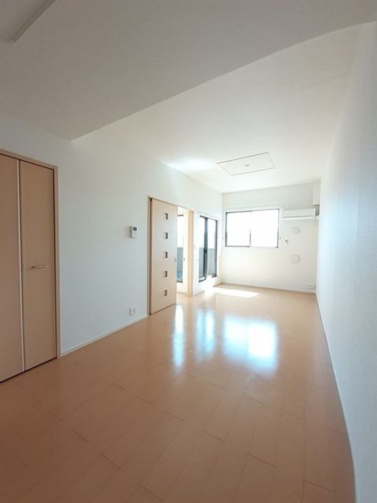 広島県東広島市西条中央3(アパート)の賃貸物件の居間