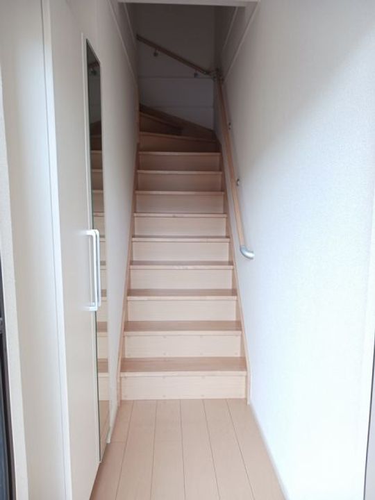 茨城県鹿嶋市大字港ケ丘(アパート)の賃貸物件の玄関