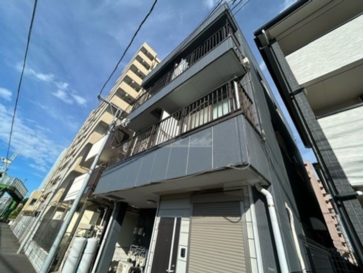 リブレス横浜鶴見の外観