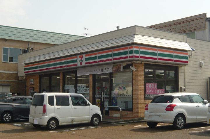 ランセルハウスの周辺