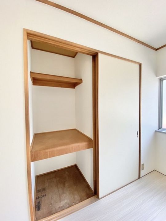 エステートピア戸坂の内装