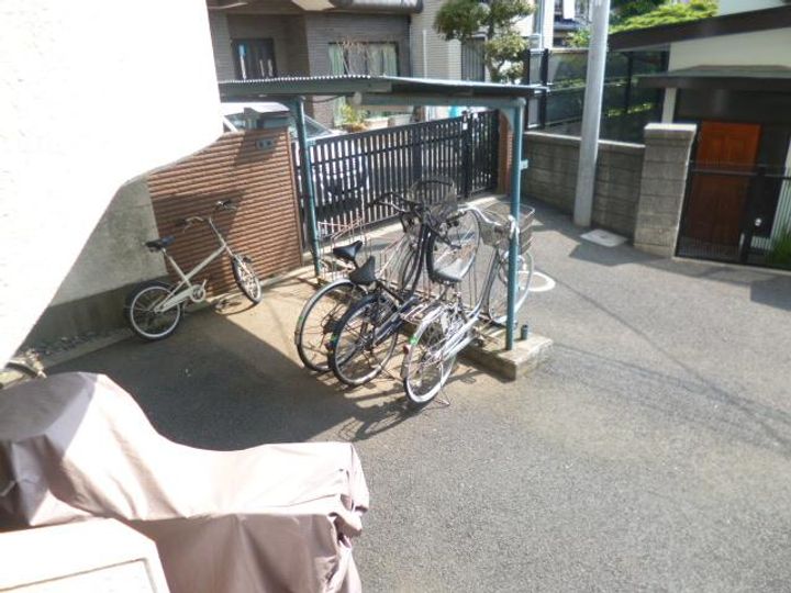 ニュー氷川ハイツの地図