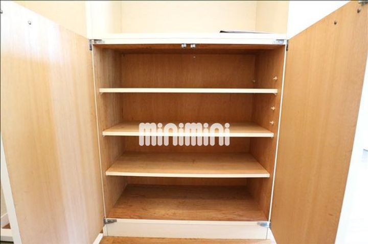 メゾンリエールIIIの玄関