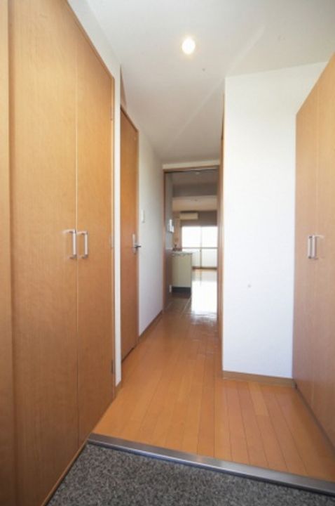 フォレスタ川崎医大西の玄関