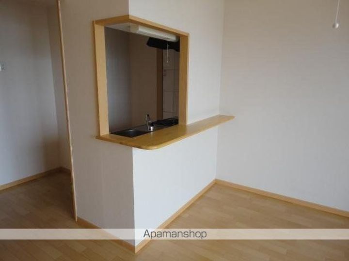 岐阜県岐阜市江添1(マンション)の賃貸物件の居間