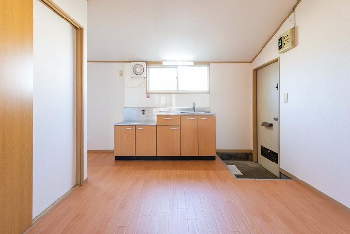 五十嵐アパートの居間