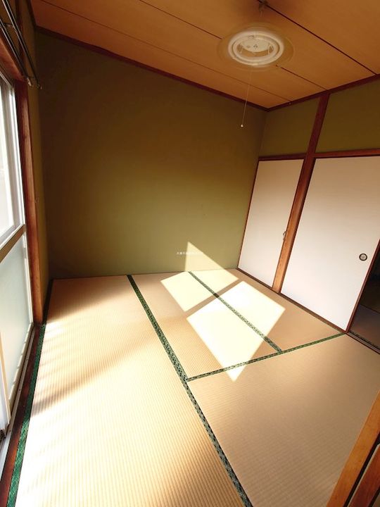 北口アパートの内装