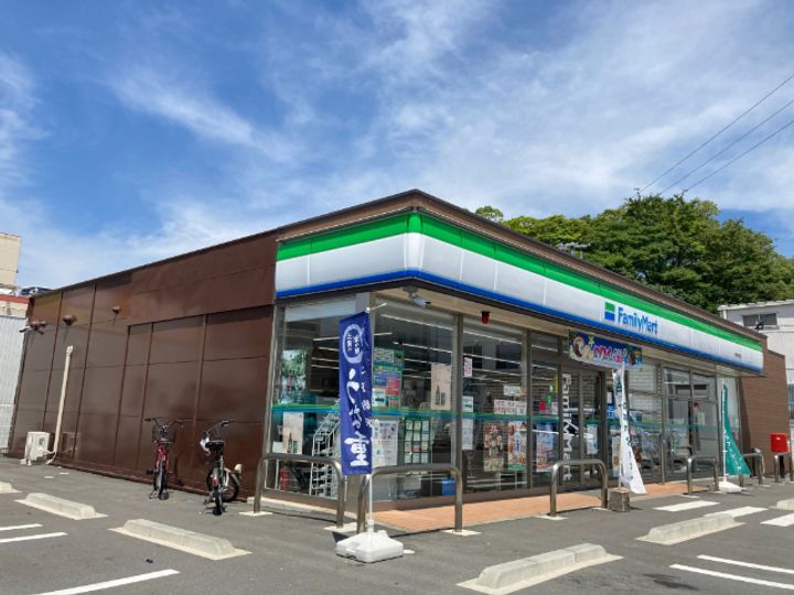 ジョイフル伊勢の周辺
