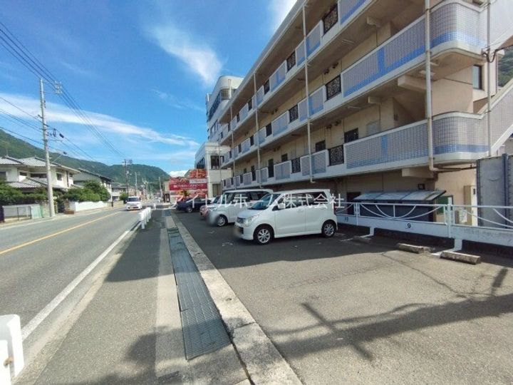 広島県呉市広塩焼1(マンション)の賃貸物件の地図