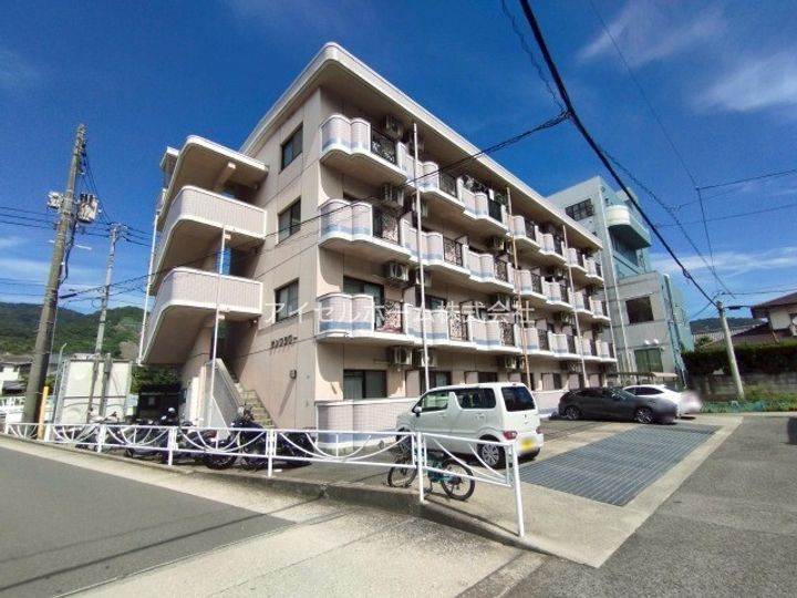 広島県呉市広塩焼1(マンション)の賃貸物件の外観
