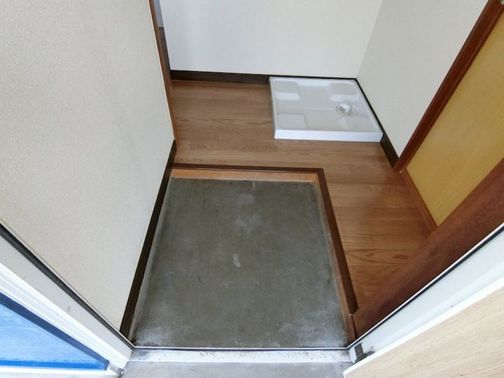 メゾン雅の玄関