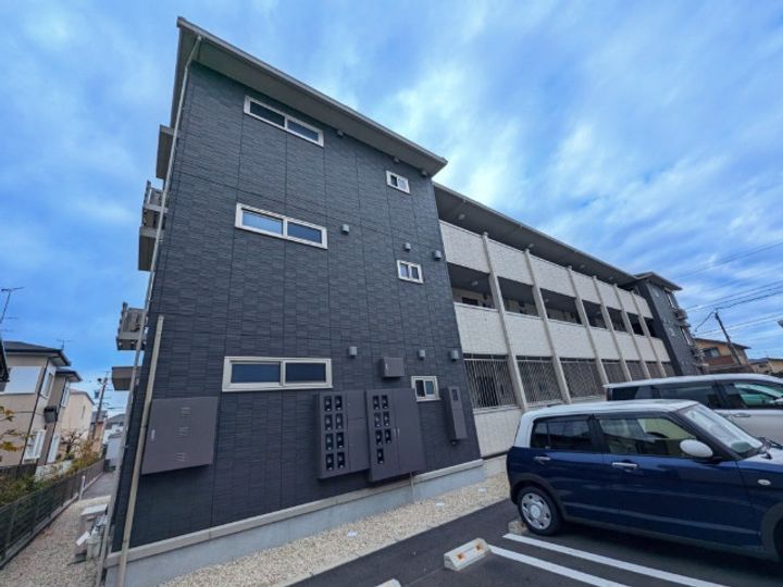 静岡県浜松市中央区上西町(アパート)の賃貸物件の外観